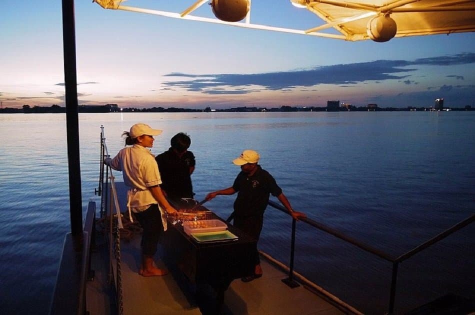 Romantic Dinner Cruise on Phnom Penh