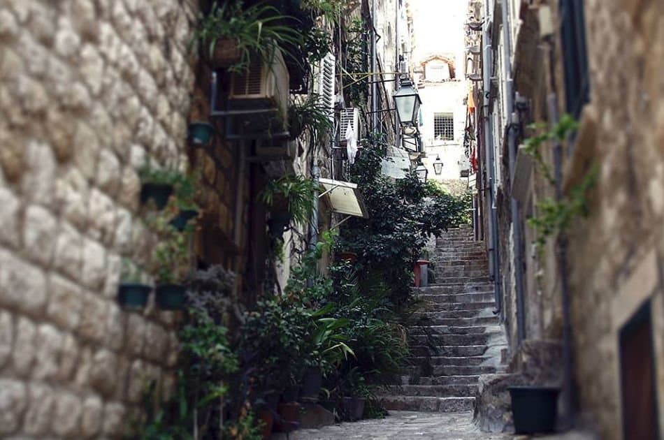 Stroll through Dubrovnik Old Town