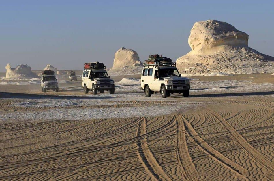 Overnight in White Desert &amp; Bahariya Oasis
