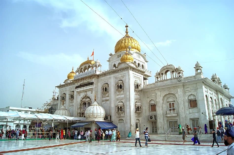 Half Day Tour of Temples in Delhi