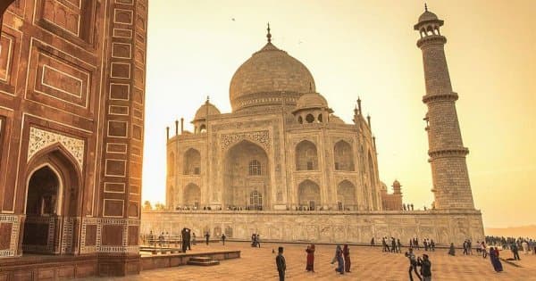 Sunrise Taj Mahal Private Tour From Delhi by Car