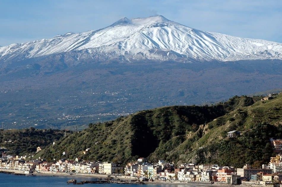 Etna Wine Tasting Tour From Messina