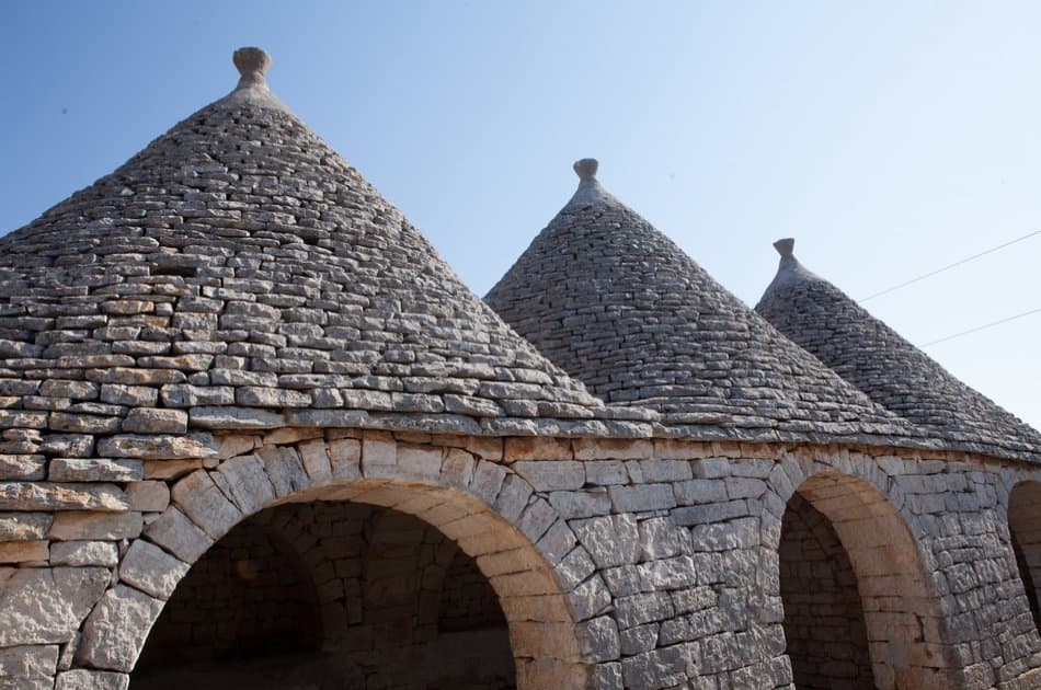 WINE TASTING IN A LOCAL CELLAR
