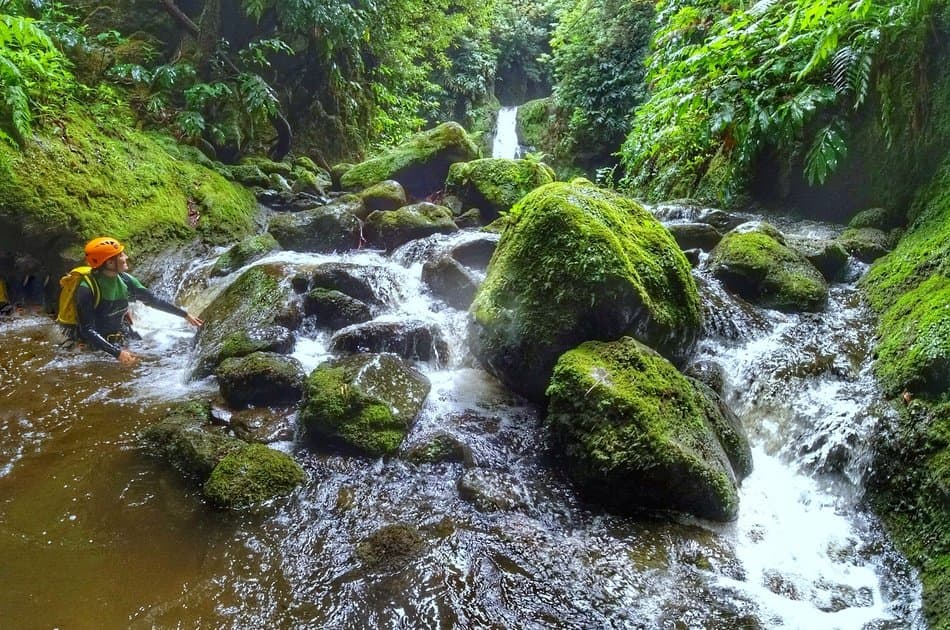Canyoning in Ribeira da Salga