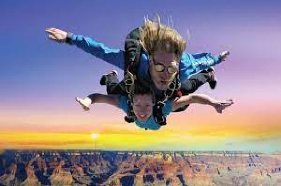 Grand Canyon South Rim Bus Tours with Skydiving