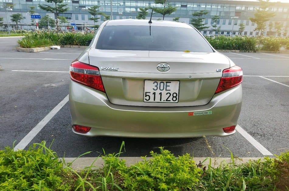 Hanoi Airport Arrival Transfer by 4 Seats Car