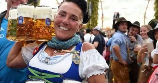Unforgettable Oktoberfest Tour including a Oktoberfest Tent Table