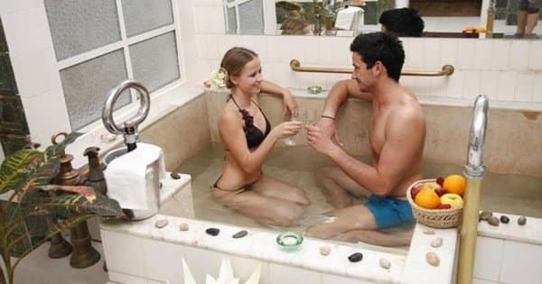 Gellért SPA - Skip the Line Ticket + Optional Pick up in Budapest