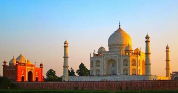 Agra Day Trip: Taj Mahal by Super Fast Train from Delhi