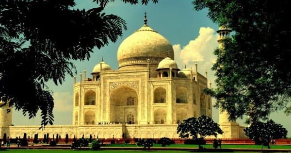 Luxury Taj Mahal Private Car Tour from Delhi
