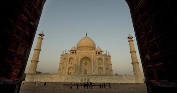 Private Full Day Taj Mahal & Fatehpur Sikri Tour from Delhi By Car