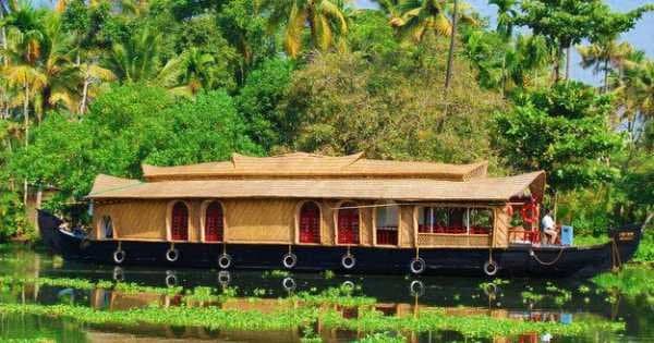 Private Kerala Backwater Houseboat Day Cruise Tour from Kochi