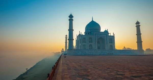Private Sunrise tour of Taj Mahal and Agra fort