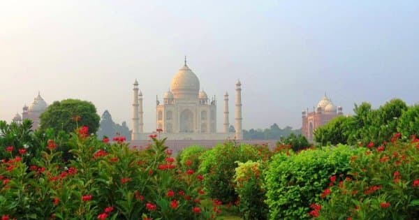 Taj Mahal Day Trip by Private Car from Delhi