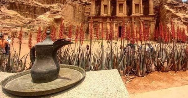 Private Hiking Tour from Petra to Wadi Rum