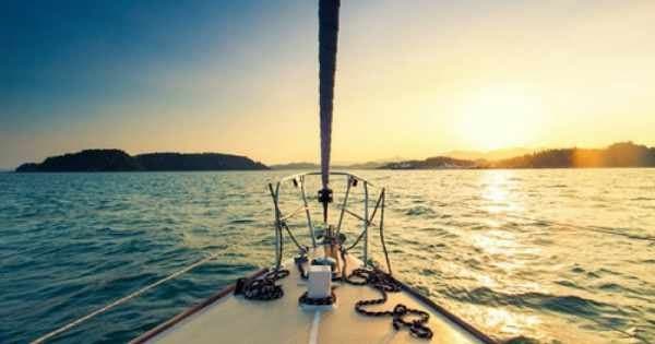 7 Hour Catamaran Private Tour on The Lady Caroline (up to 30 people)