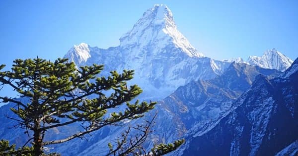 17 Day Everest Base Camp Trek with Gokyo Ri,Cho La Pass & Kalapatthar