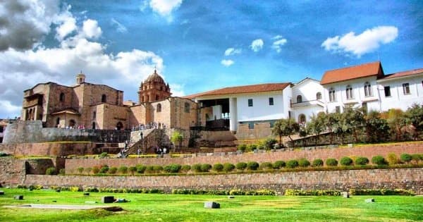 Exclusive Travel Package Cusco, Sacred Valley, Machu Picchu and Mountain of Colors 7 Days