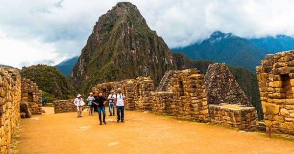 Sacred valley Machu Picchu - 2 Days Tour