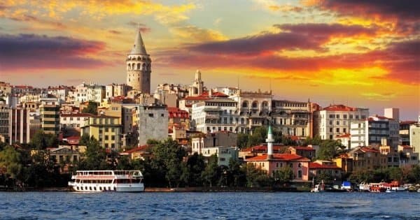 Bosphorus Cruise 2.5 Hours with Ottoman Palace in Istanbul