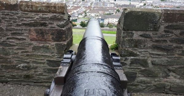 Derry Walls Private Walking Tour