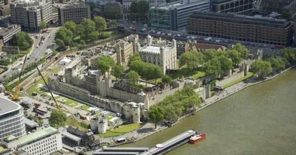 Tower of London Tickets - With Beefeater Tour