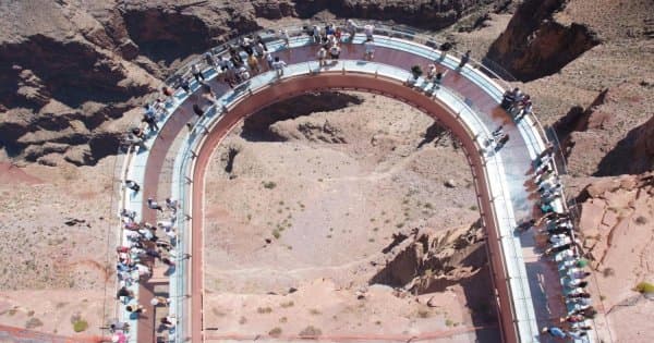 Grand Canyon West Rim by Luxury Limo Van with Hoover Dam Photo Stop and Skywalk Tickets