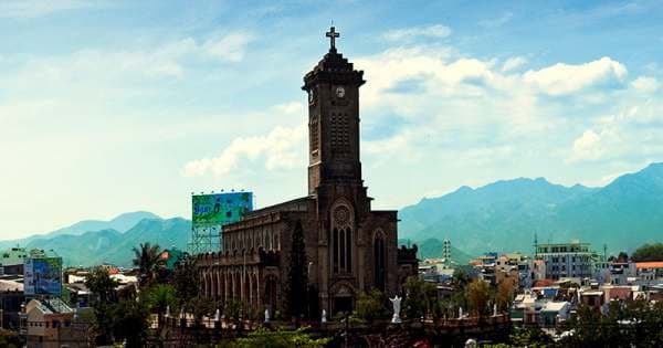 Taste of Vietnam by Cyclo Half Day Tour