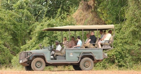 Victoria Falls and South Luangwa National Parks Safari 6 Day Tour
